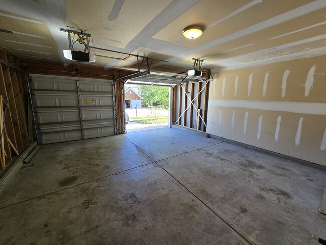 Building Photo - 5030 Reservoir Rd