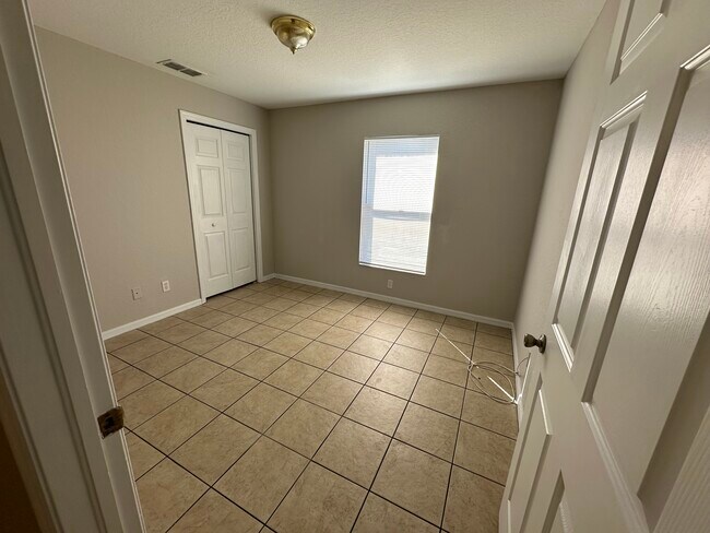 Bedroom - 208 W Tever St