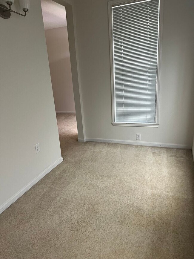 Building Photo - 280 Celebration Blvd