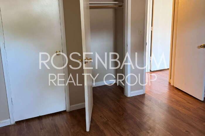 Building Photo - 1518 E Hedrick Dr