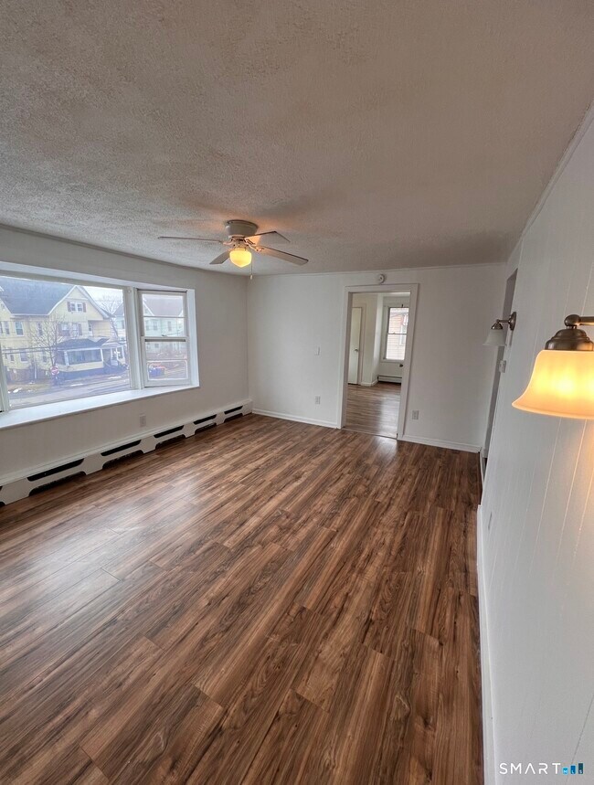 Building Photo - 97 Liberty St