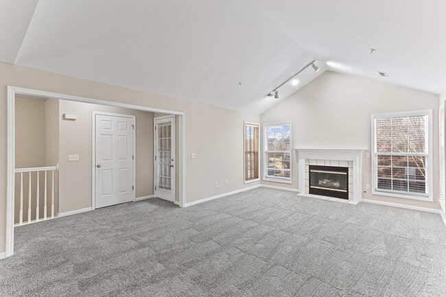 Building Photo - 28471 Carlton Way Dr