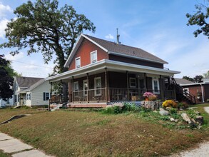 Building Photo - 416 3rd St NW
