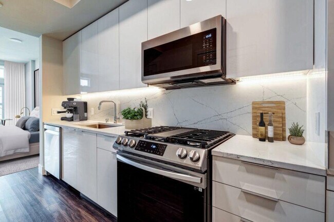 Building Photo - 1405 CA-82