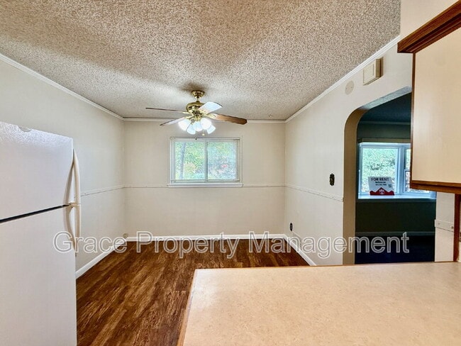 Building Photo - 9080 Russell Way