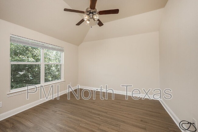 Building Photo - 9716 Lance Dr