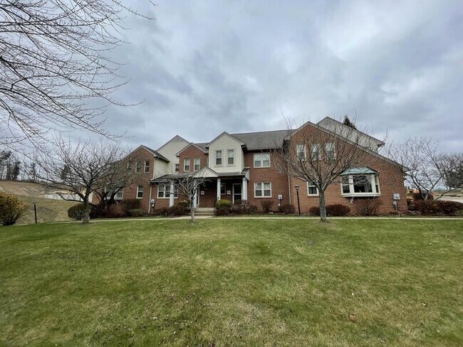 Building Photo - 222 Chesna Dr