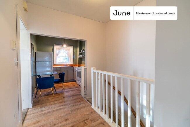 Building Photo - Room in Shared 2 bed/1 bath home