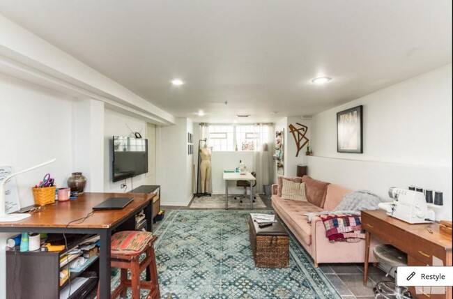 Primary Photo - 2 bedroom in West Town IL 60612