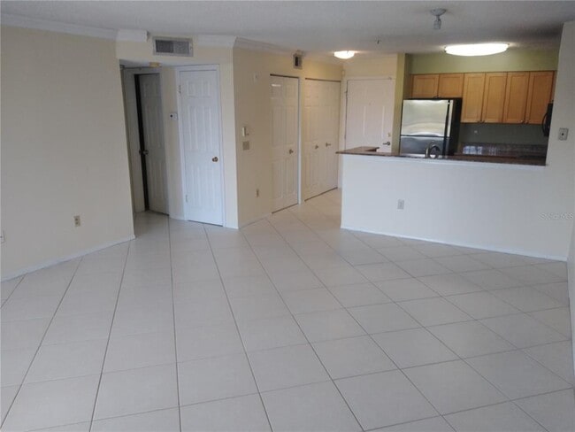 Building Photo - 2400 Feather Sound Dr