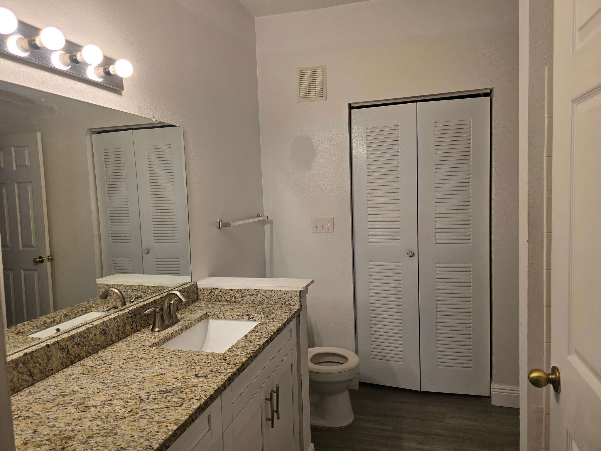 Building Photo - 9058 Lake Chase Island Way