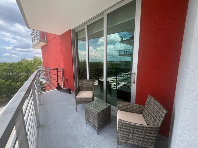 Building Photo - 7875 NW 107th Ave