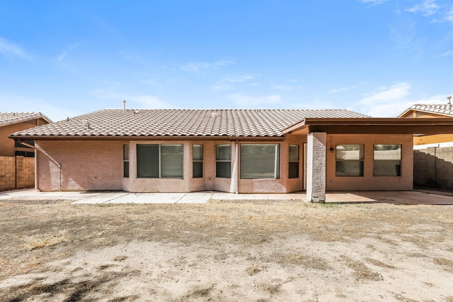 Building Photo - 6115 W Park View Ln