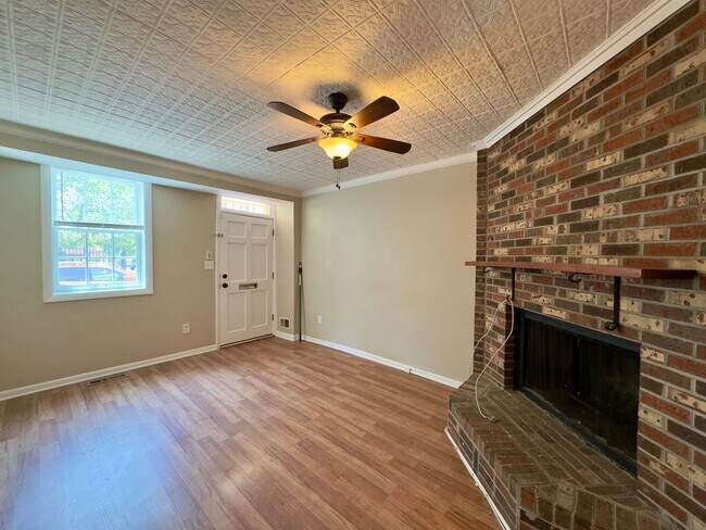 Building Photo - 678 Melvin Dr
