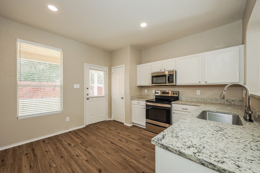 Building Photo - 27330 Wrought Iron