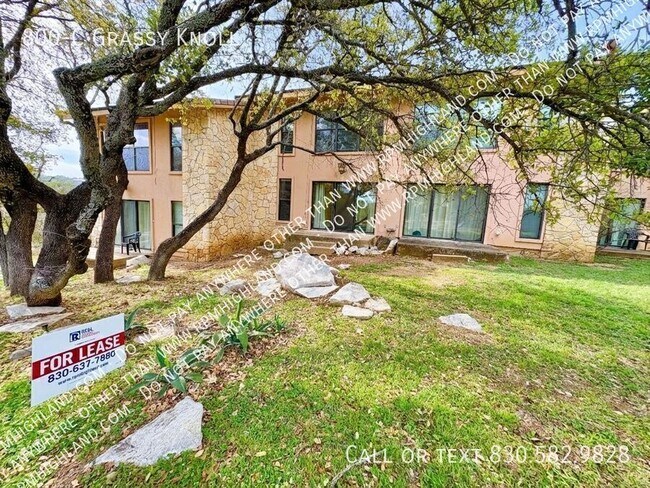 Building Photo - 800 Grassy Knoll