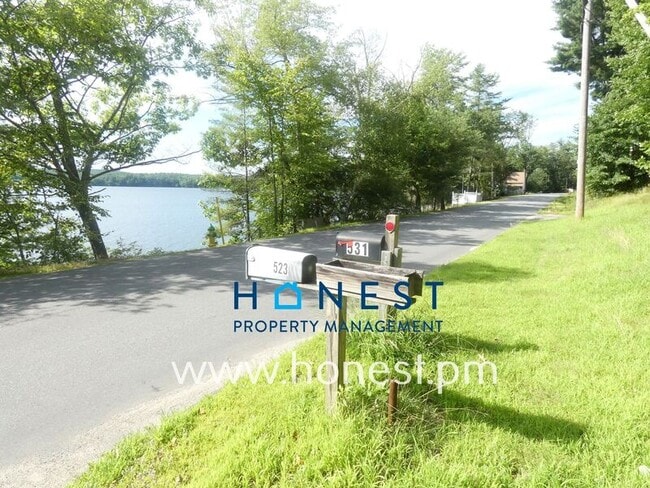 Building Photo - 523 Memorial Dr