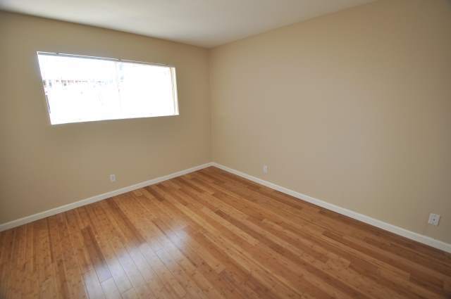 Building Photo - 5340 Whitsett Ave