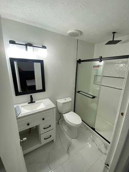 Building Photo - 2400 Old Rex Morrow Rd