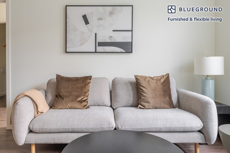 Building Photo - 100 Callan Ave