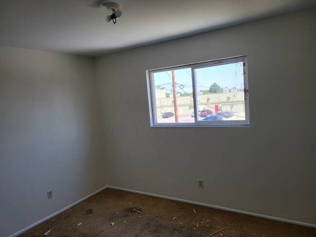 Building Photo - Aurora - 2 Bedroom, 2 Bathroom Duplex (13NE)