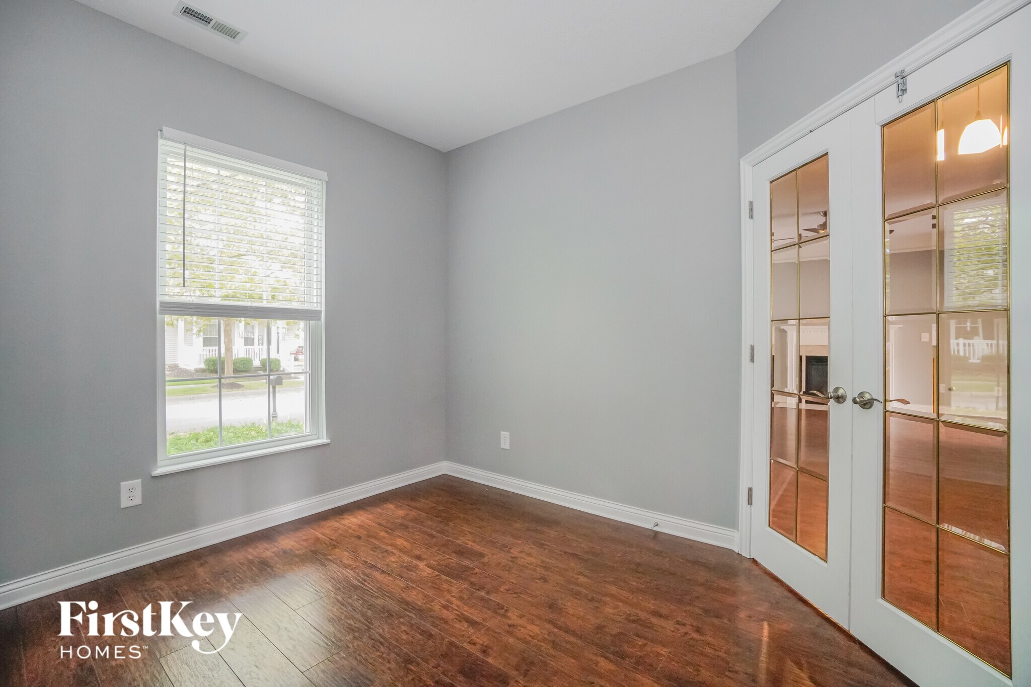 Building Photo - 5965 Mealla Rd