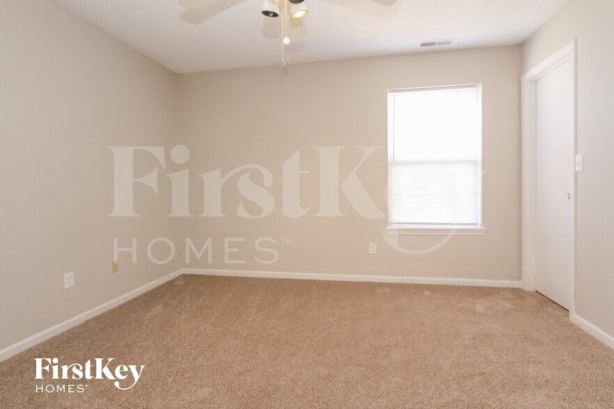 Building Photo - 7608 Lake Vista Ln