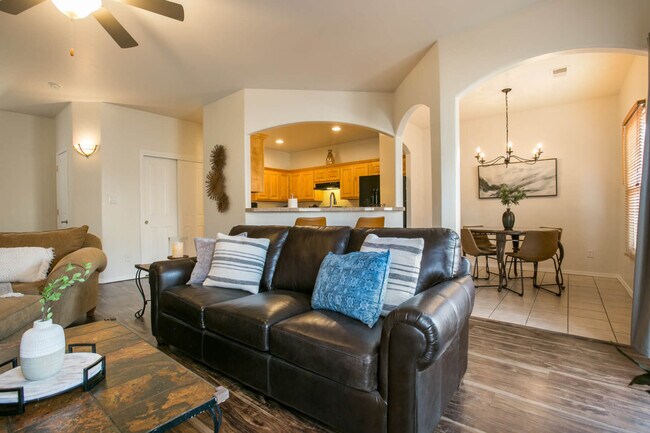 Building Photo - 3432 Del Agua Ct NE