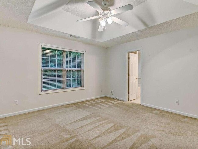 Building Photo - 2804 James Henry Dr