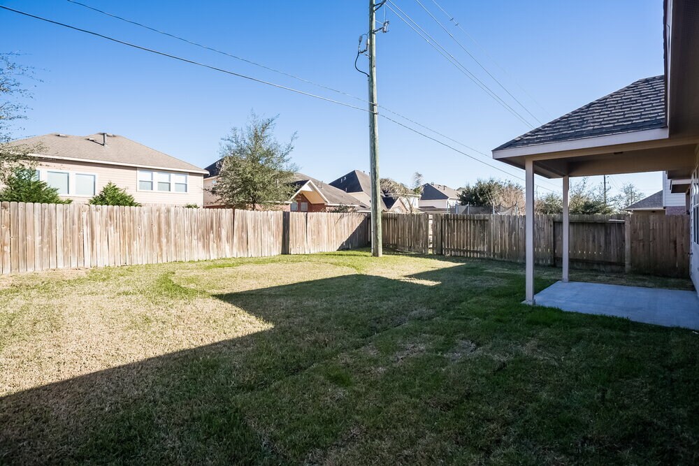 Building Photo - 6015 Starbrook Creek Dr