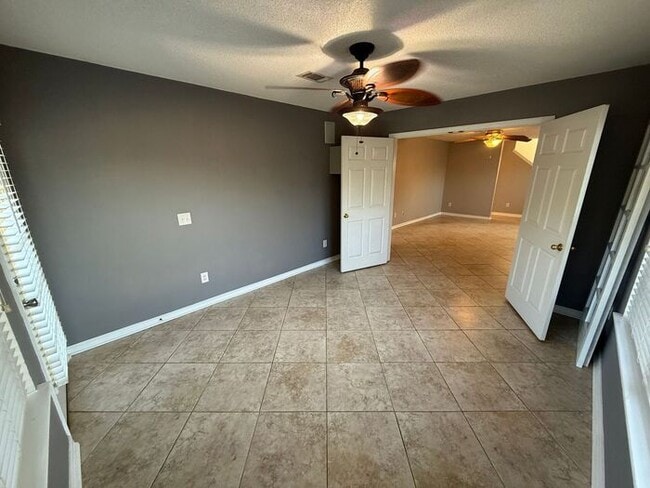 Building Photo - Gulf Breeze - Grand Ridge - 4 bedroom, 2.5...