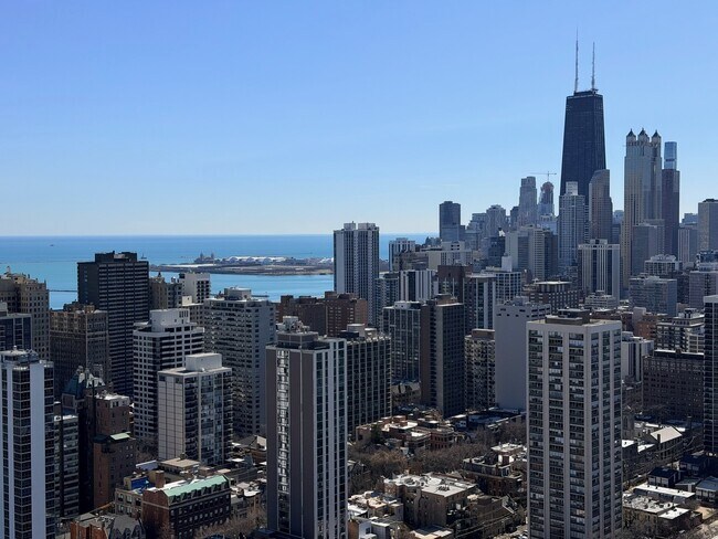 Building Photo - 1660 N La Salle Dr