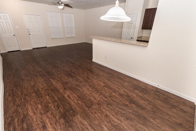 Building Photo - Bavaria - 12222 Ghita Ln, Houston, TX, 77044