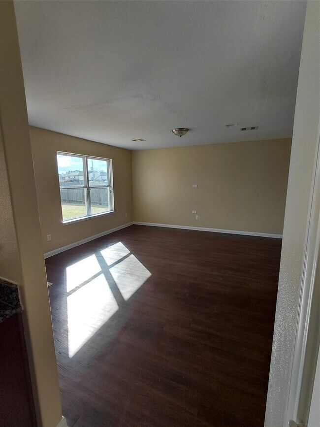 Building Photo - 8902 Stagewood Dr