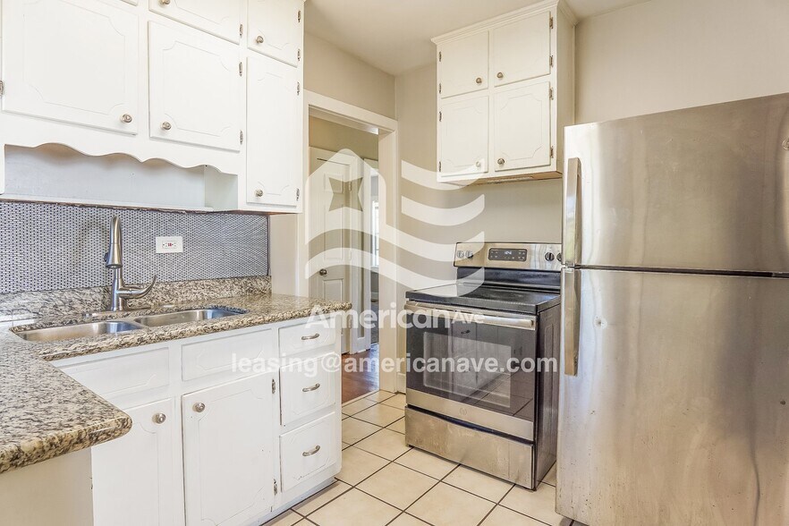 Building Photo - 1243 Pineview Rd