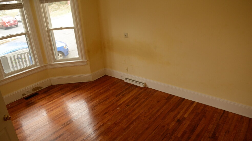 Bedroom - 675 Spring Garden St