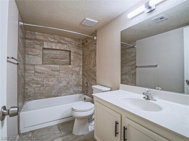 Building Photo - 912 Boulder Springs Dr