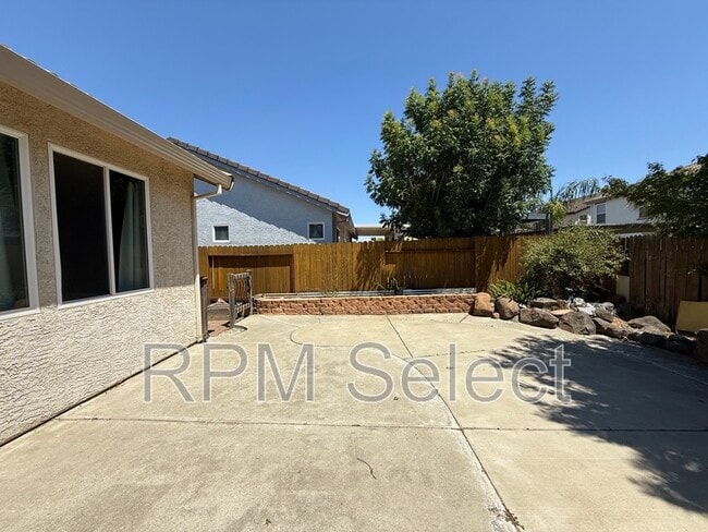 Building Photo - 9382 Mainline Dr