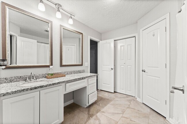 Building Photo - 12730 Lake Conroe Hills Dr