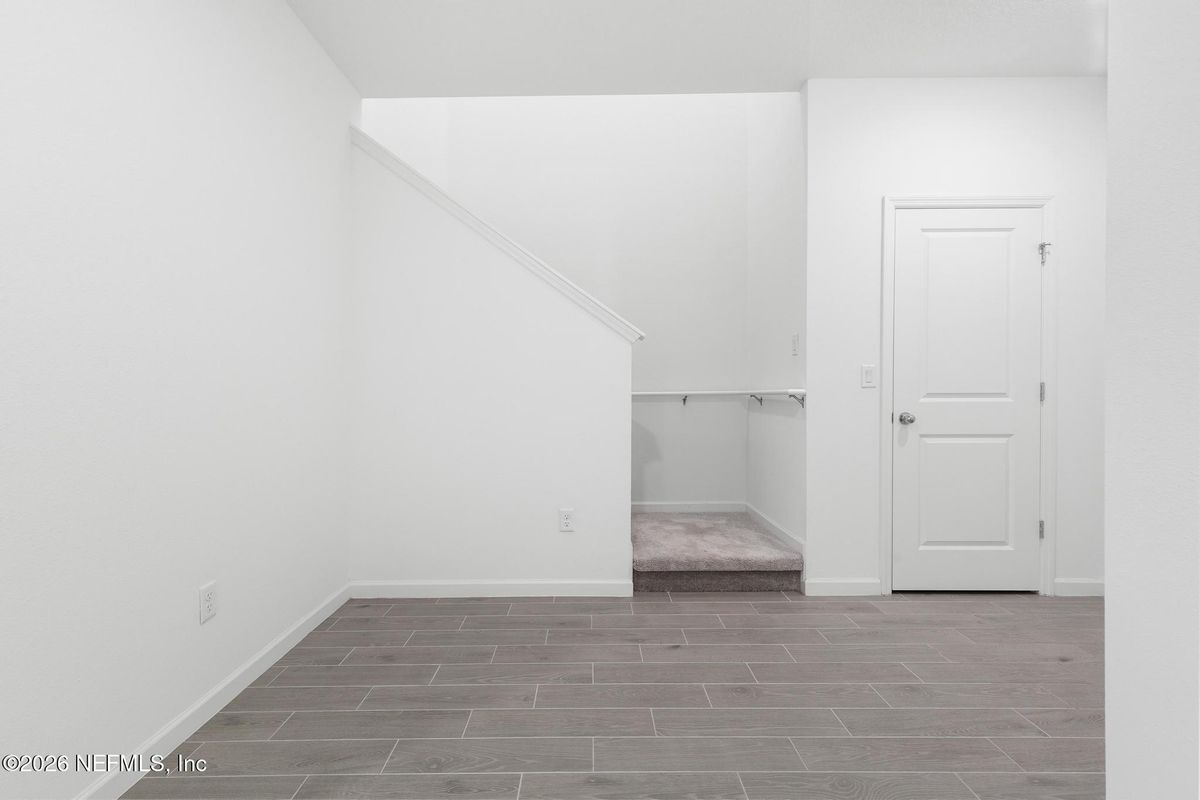 Building Photo - 28 Disston Cv