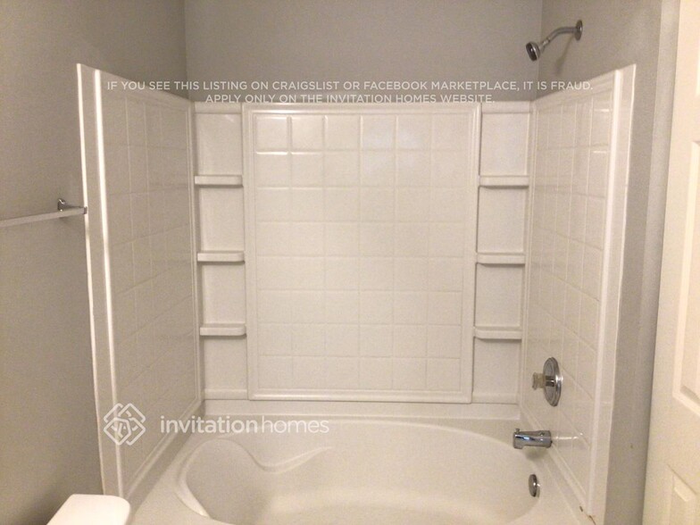 Building Photo - 5310 Peachwood Dr