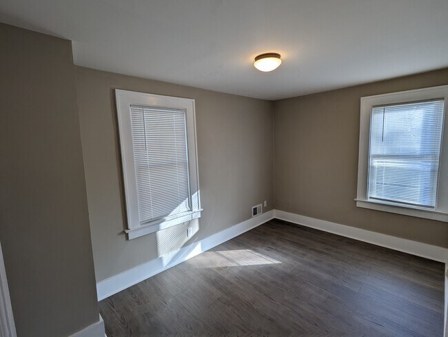 Building Photo - 43 Terrace Park