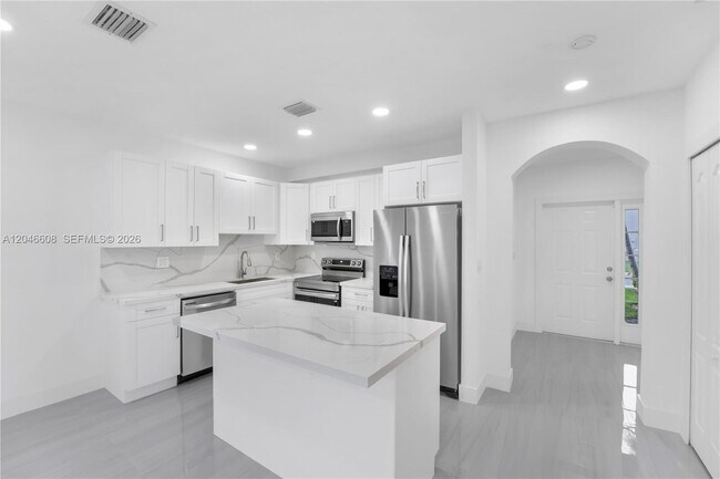 Building Photo - 2802 SW 128th Way
