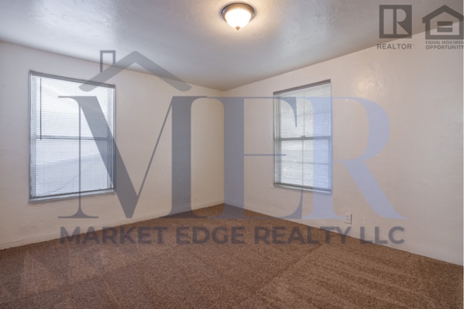 Building Photo - 3Bed/1Bath House at Chandler Blvd/McQueen Rd! Move-In Ready on 06/04/2026! -- NO HOA! RV GATE!