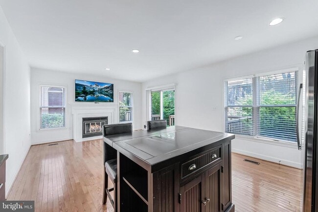 Building Photo - 1443 Hampton Hill Cir