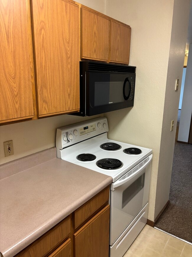 Building Photo - Legacy at Brookforest