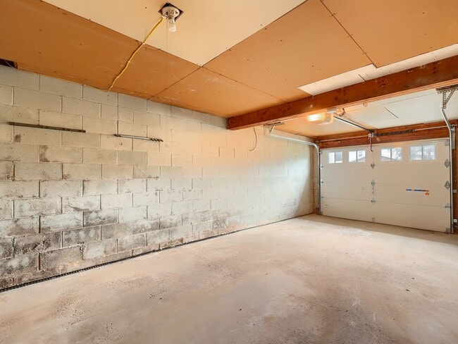 Building Photo - 3 Bedroom Single Family Home in Camp Hill