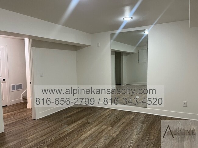 Building Photo - Gorgeous Multi Level Side by Side Split, P...