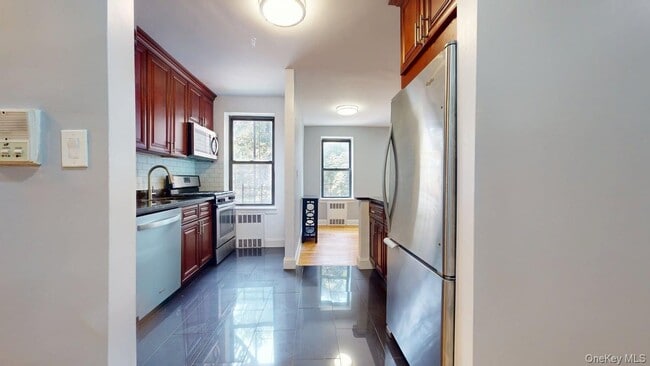 Building Photo - 105-20 66th Ave