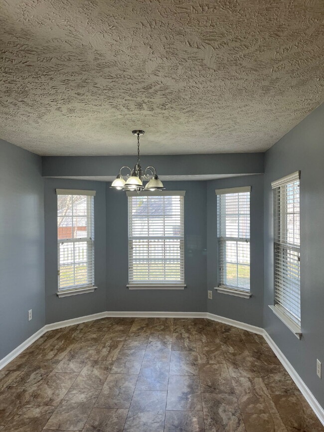 Building Photo - 2011 Orlimar Ct